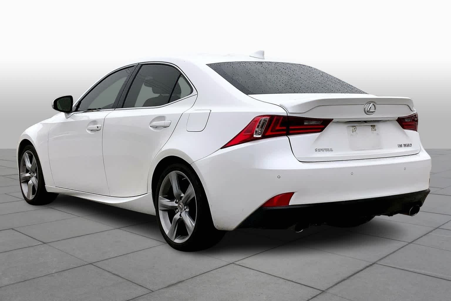 Used 2015 Starfire Pearl Lexus  image 12