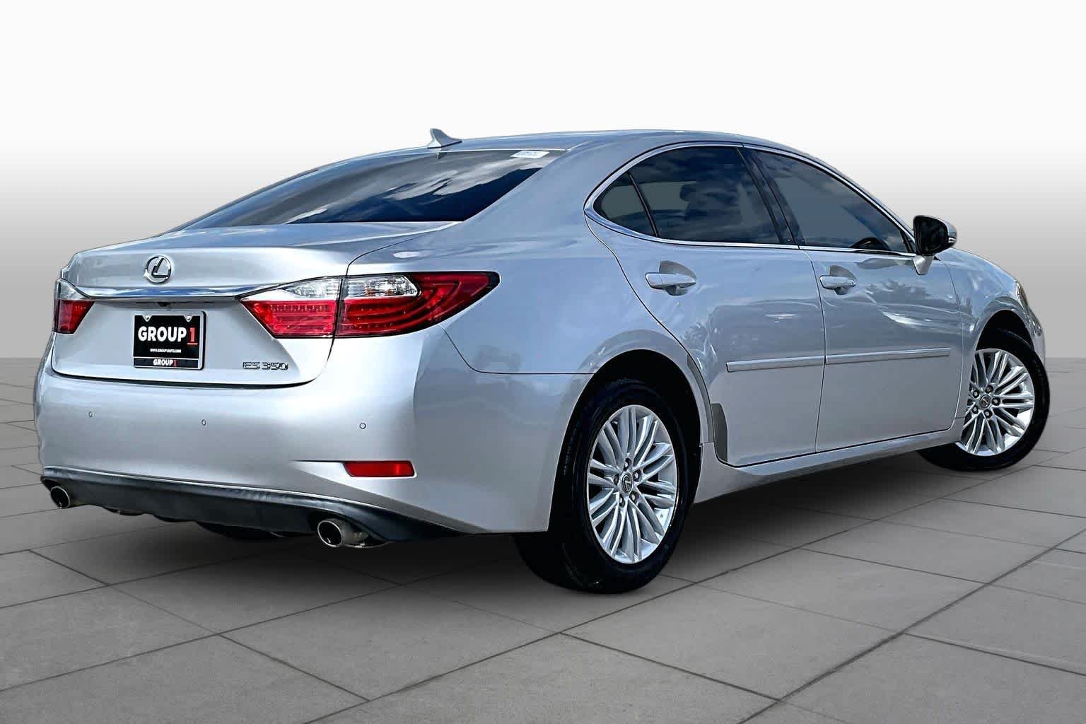 Used 2014 Silver Lining Metallic Lexus  image 13