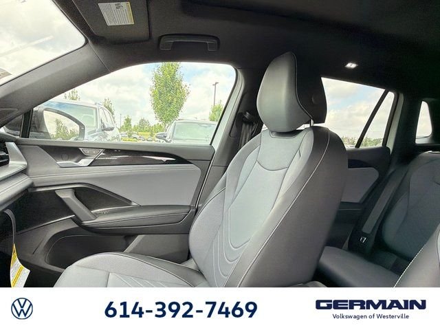 New 2026 Opal White w/Deep Black Roof Volkswagen 2.0T SE R-Line Black image 23