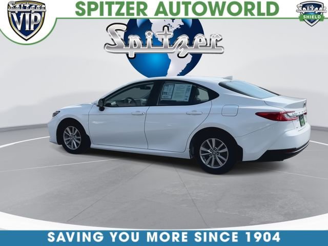 Used 2025 White Toyota LE image 7