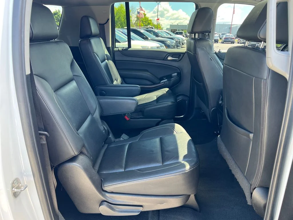 Used 2019 White GMC SLT image 41