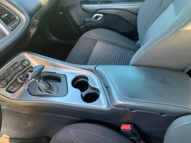 Used 2023 Octane Red Pearlcoat Dodge SXT image 27