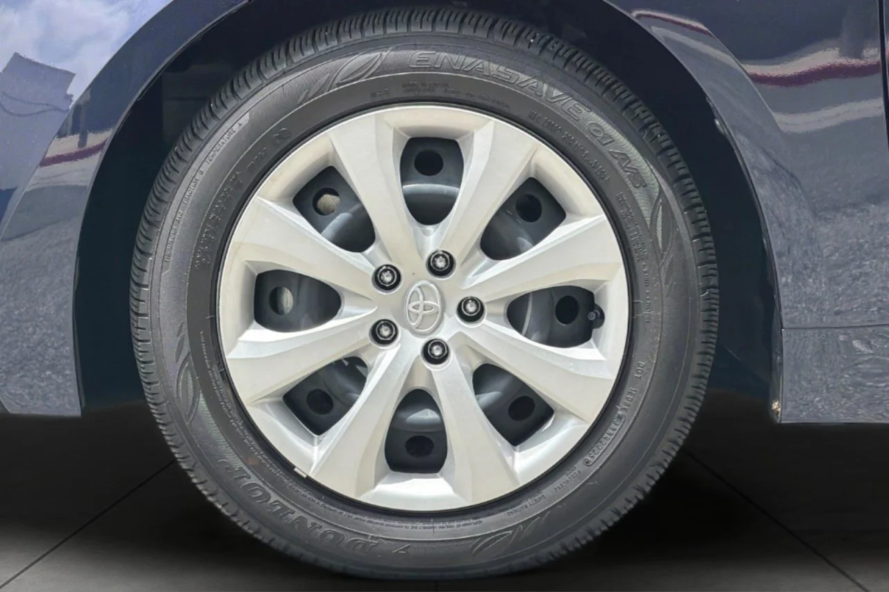 Used 2025 Blueprint Toyota Hybrid LE image 23