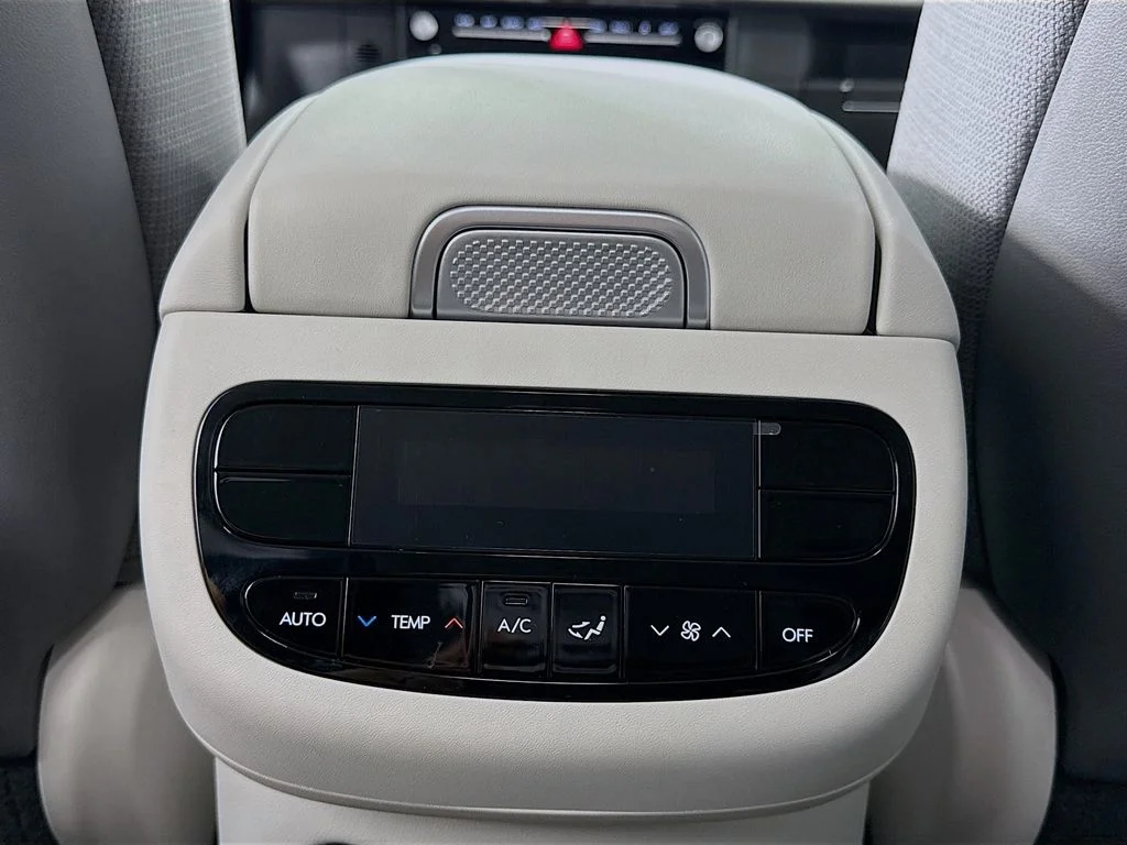 2026 Hyundai IONIQ 9 S - Photo 25