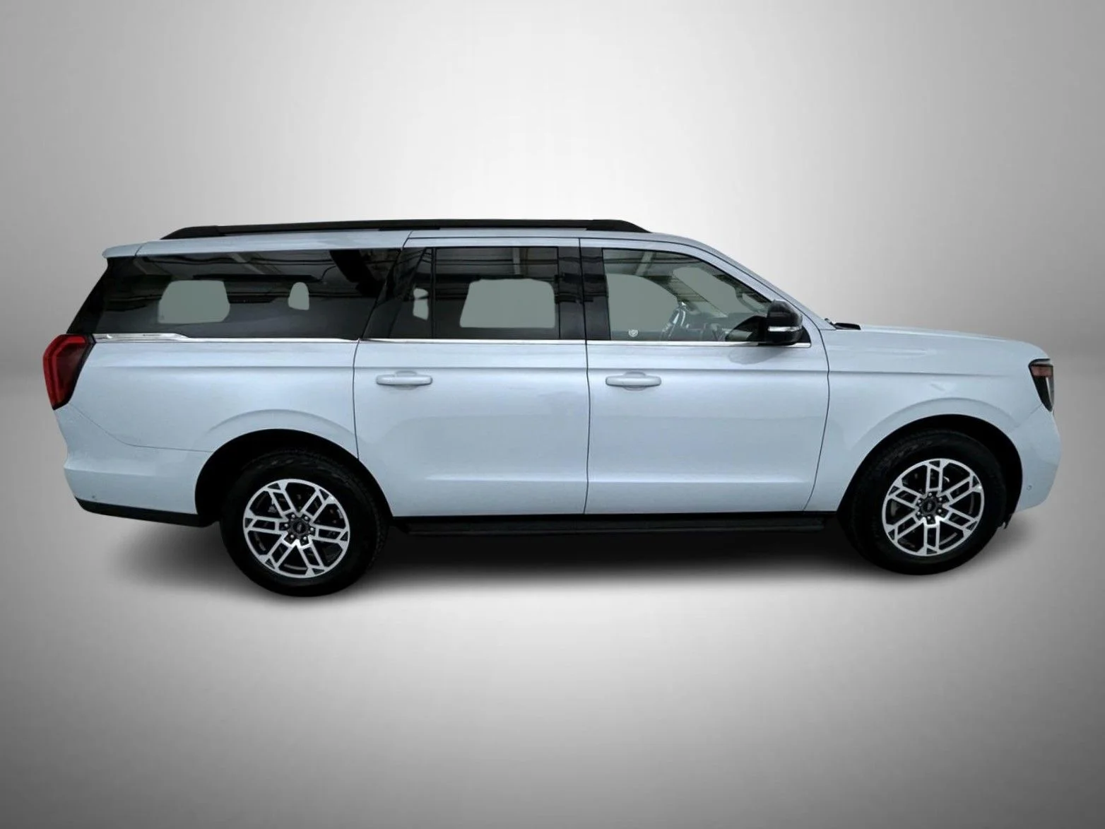 Used 2025 Silver Ford Active image 4