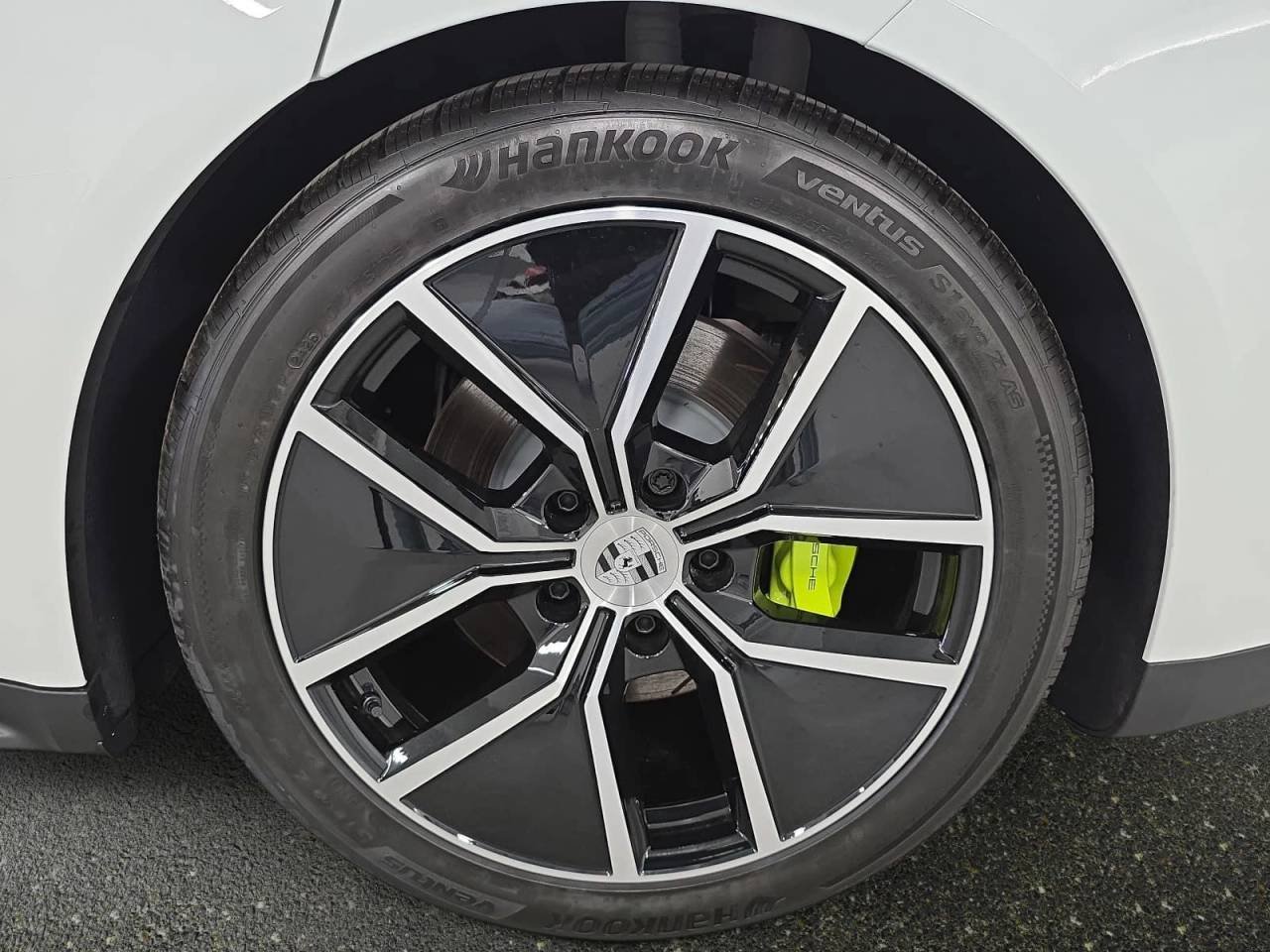 2026 Porsche Panamera 4 E-Hybrid - Photo 29