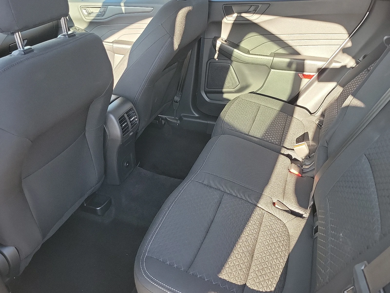Used 2025 Silver Metallic Ford Active image 15