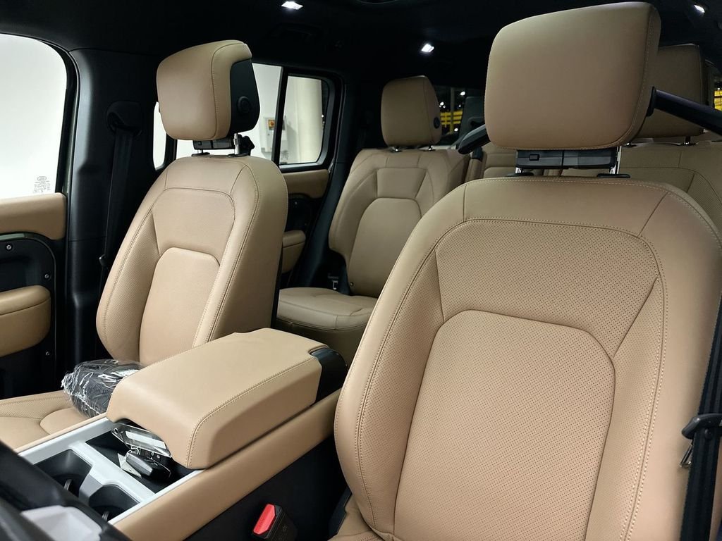 New 2026 Woolstone Green Land Rover S image 11