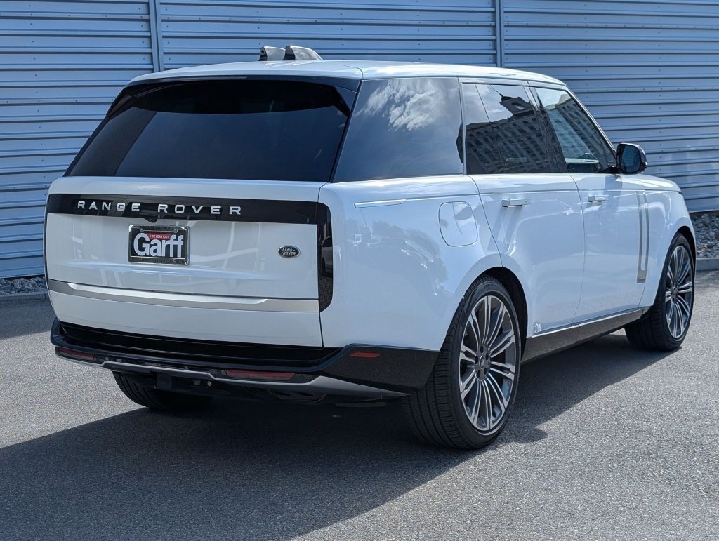 Used 2023 Fuji White Land Rover Autobiography image 5
