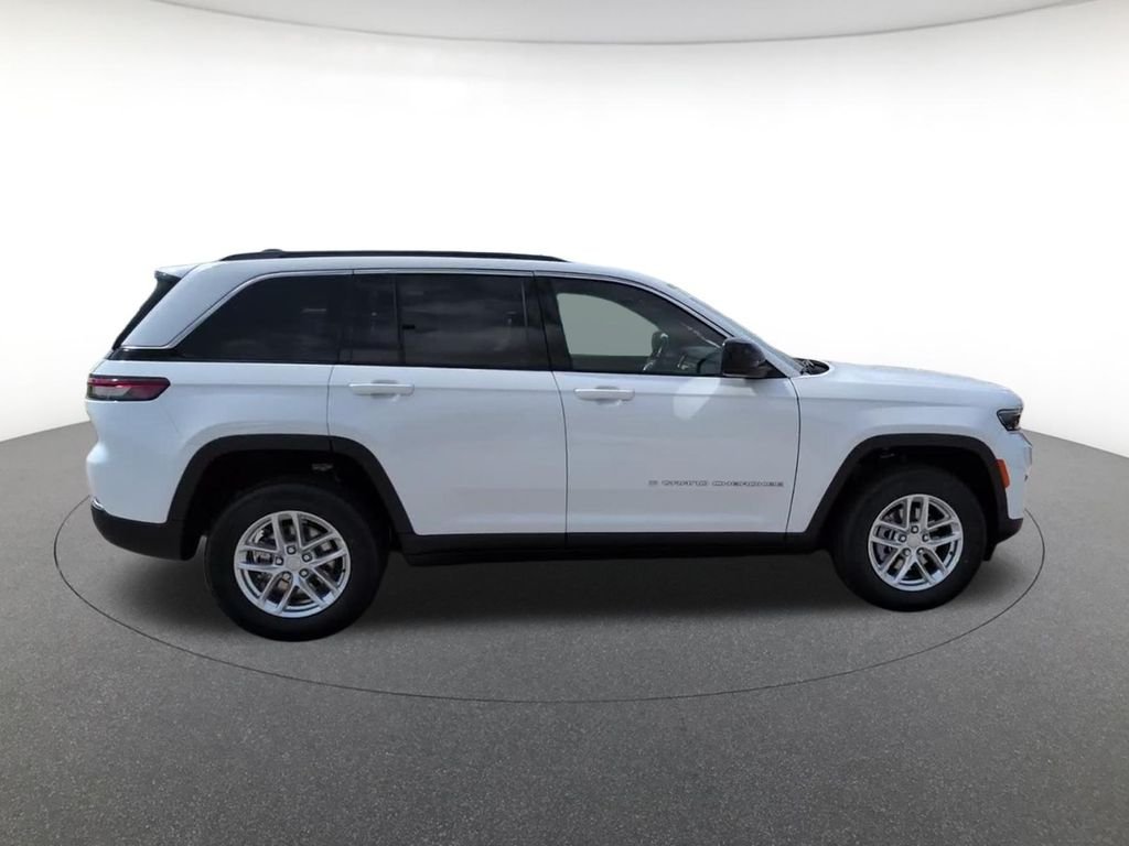 New 2026 White Jeep Laredo X image 6
