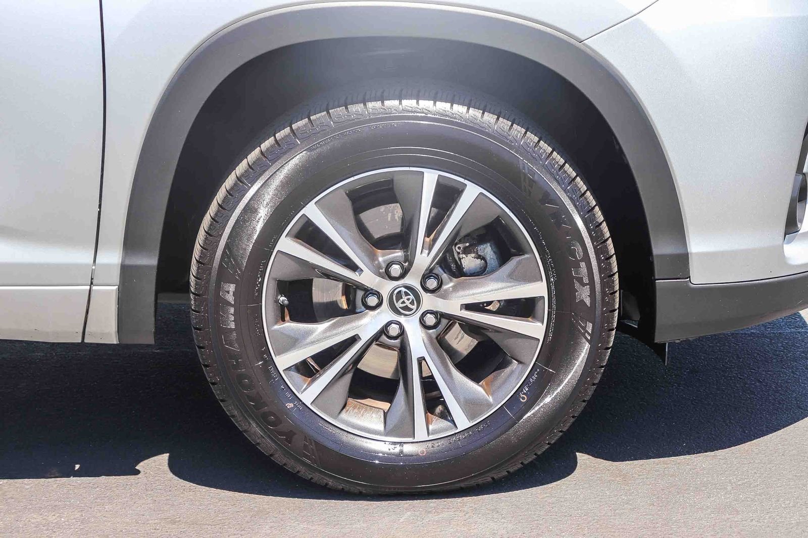 Used 2017 Celestial Silver Metallic Toyota LE image 11