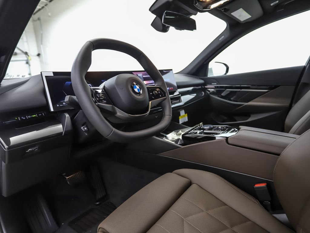 Used 2026 White Metallic BMW 530i xDrive image 10