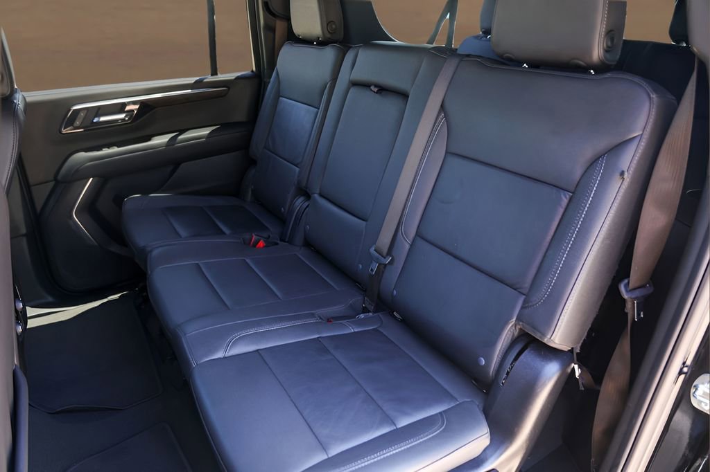 Used 2025 Black Chevrolet Z71 image 24