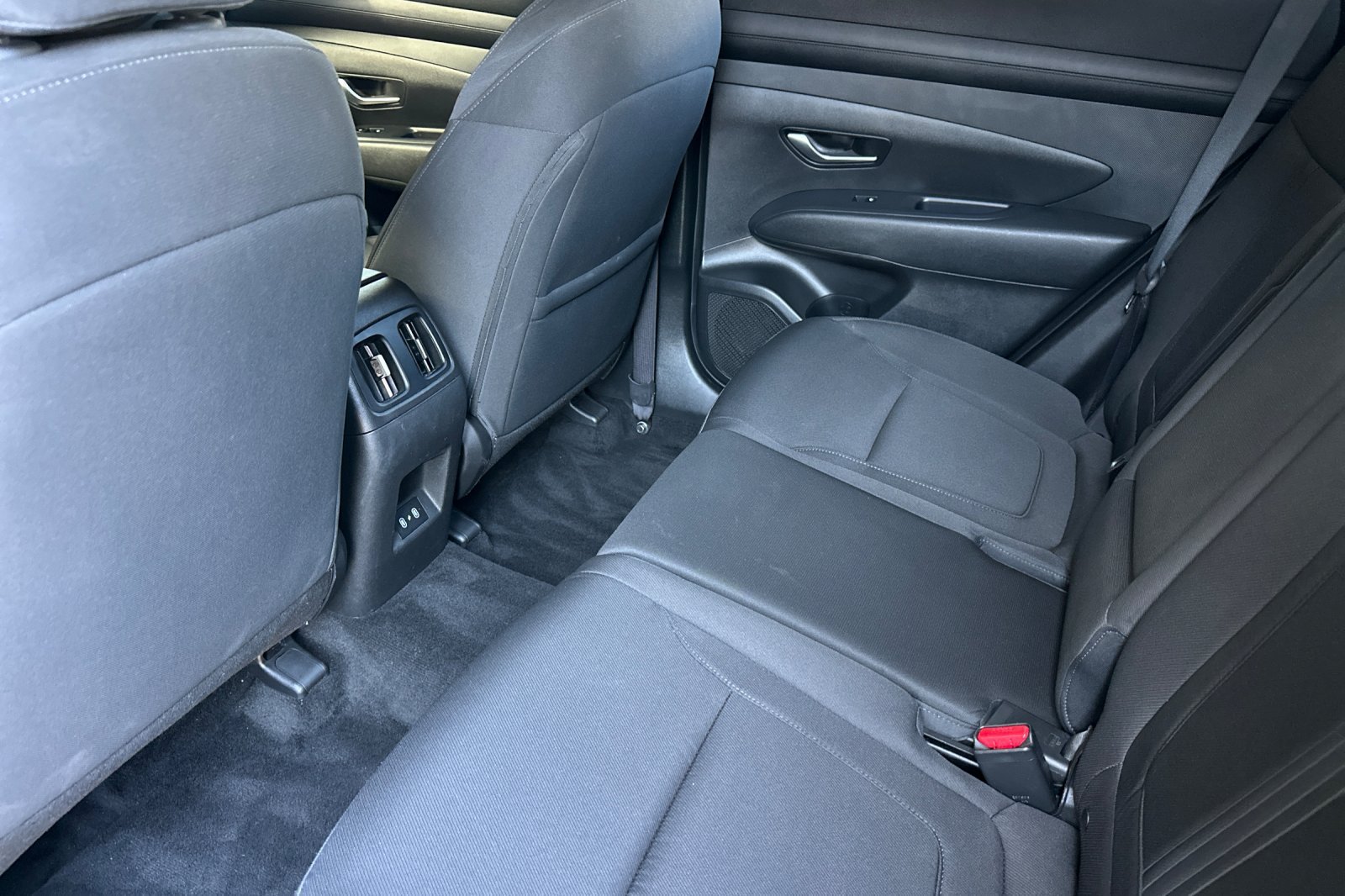 Used 2025 Black Hyundai SEL image 13