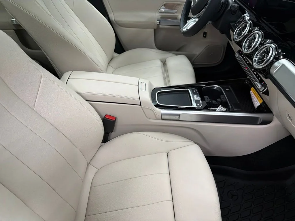 New 2026 Black Mercedes-Benz GLB 250 image 29