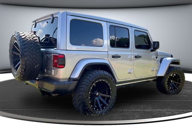 Used 2020 Silver Jeep Unlimited Sahara image 5