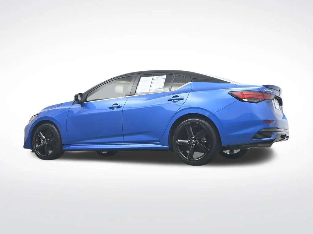 Used 2024 2t Blu Blk Roof Nissan SR image 47