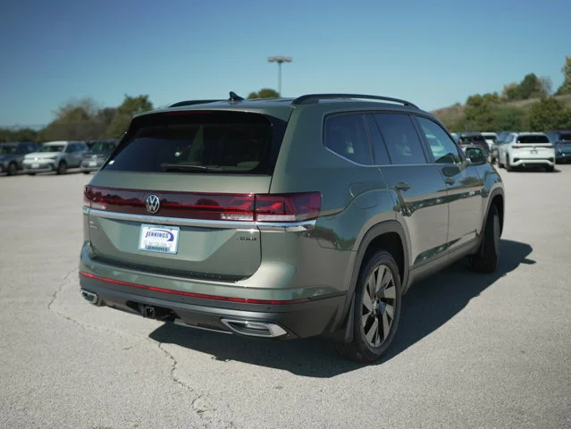 2026 Volkswagen Atlas SE w/Tech - Photo 8