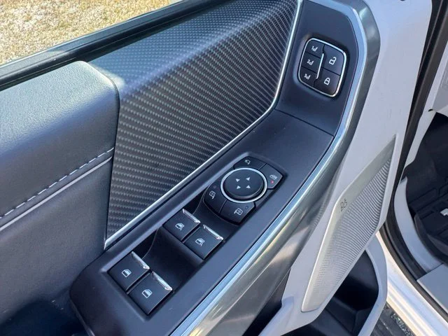 Used 2021 White Ford Limited image 20