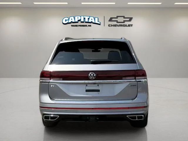 Used 2024 Silver Volkswagen 2.0T SEL Premium R-Line image 4