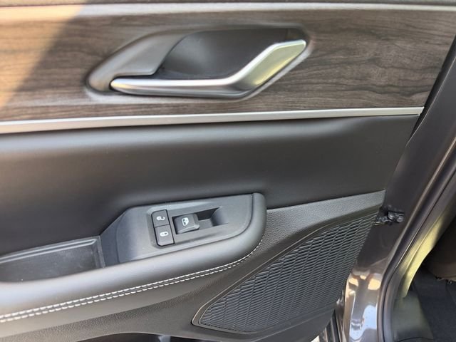 New 2026 Baltic Gray Metallic Clear-Coat Exterior Paint Jeep Altitude image 11