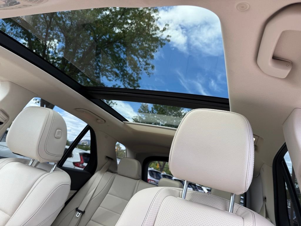 Used 2020 designo Cardinal Red Metallic Mercedes-Benz GLE 450 image 25