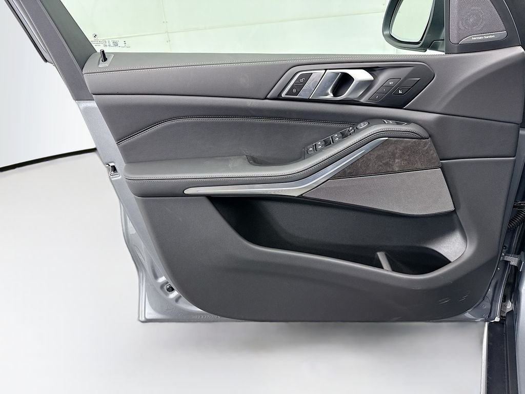 Used 2026 Gray Metallic BMW sDrive40i image 24
