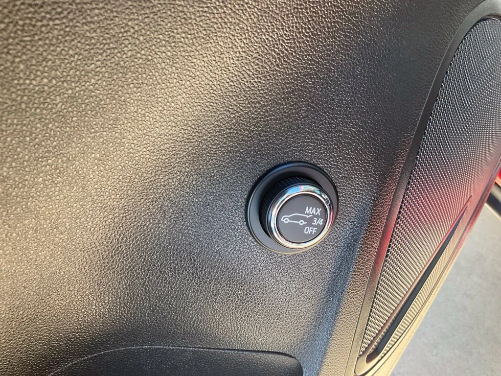 Used 2022 Red Buick Preferred image 6