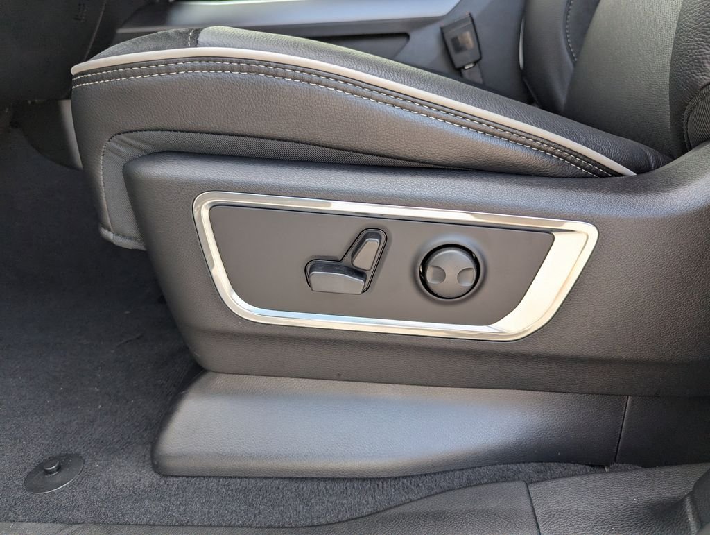 2026 RAM 1500 Laramie - Photo 13
