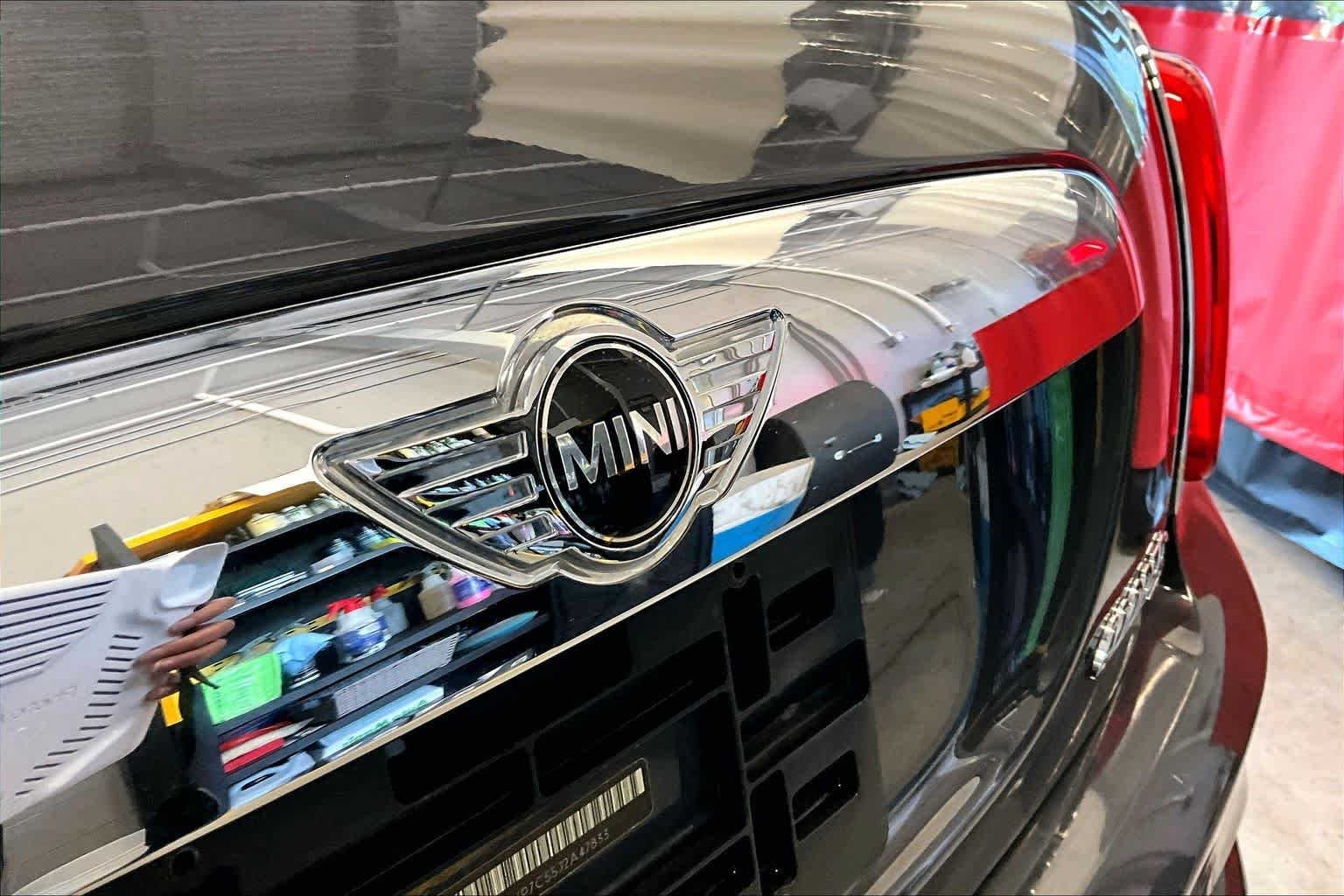 Used 2018 Thunder Grey Metallic MINI Cooper S image 31