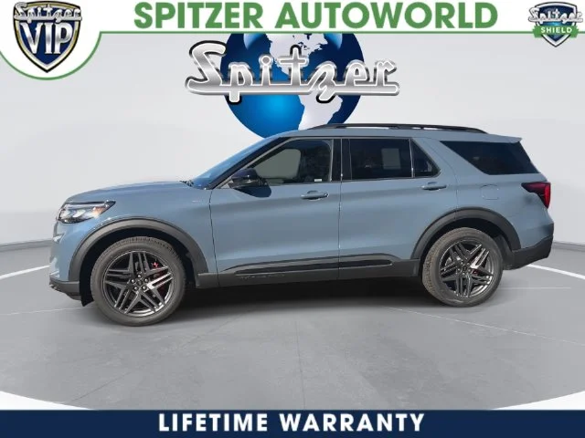 New 2027 Vapor Blue Metallic Ford ST-Line image 9