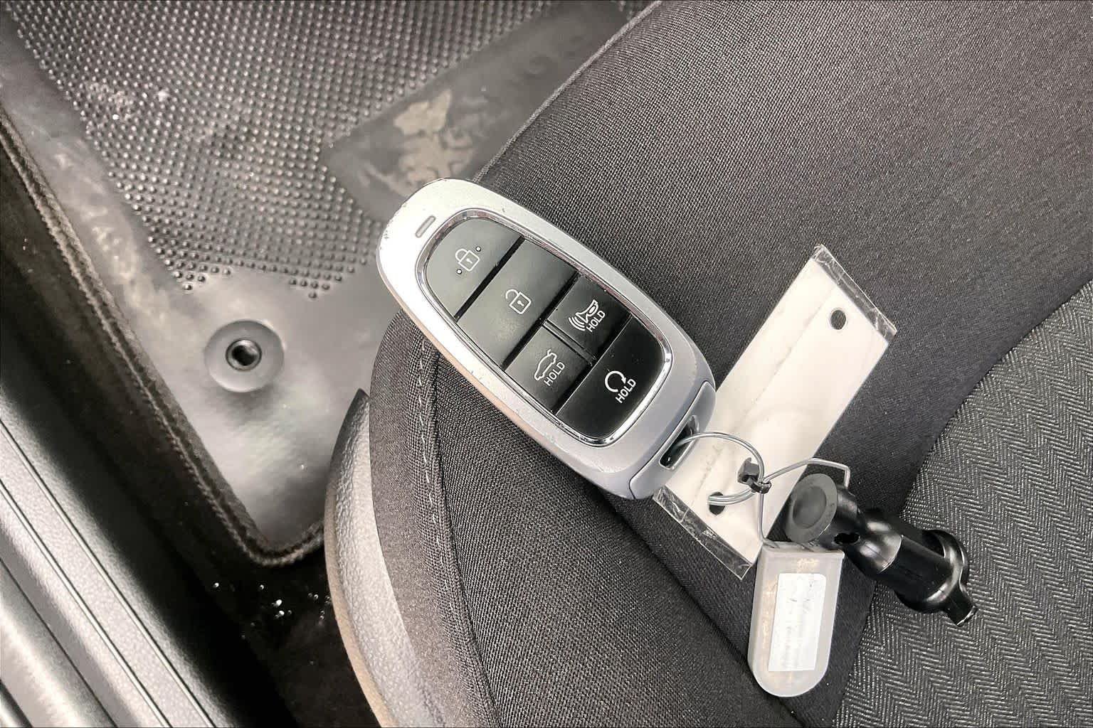 Used 2023 Hampton Gray Hyundai SEL image 14