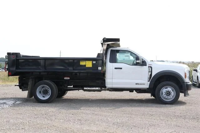 2025 Ford F-550 Super Duty Chassis Cab XL - Photo 39
