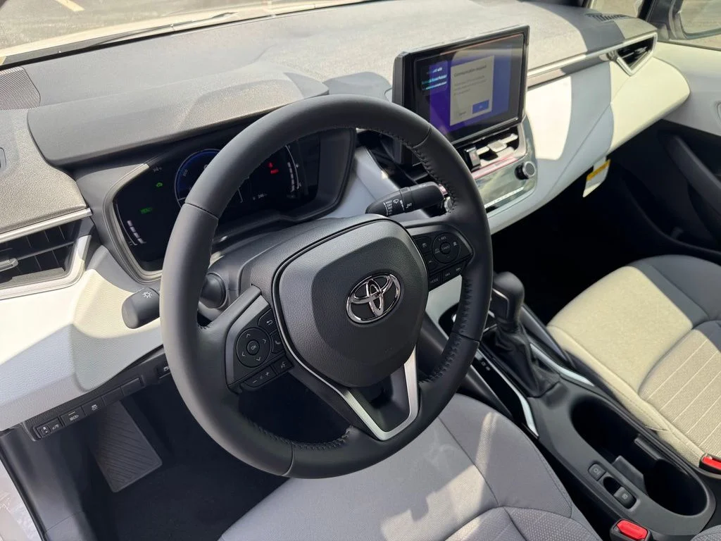 New 2027 Ice Cap Toyota Hybrid SE image 14