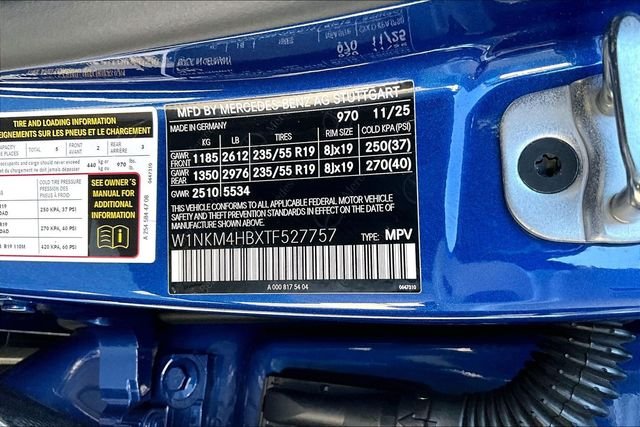 Used 2026 Blue Mercedes-Benz GLC 300 image 30