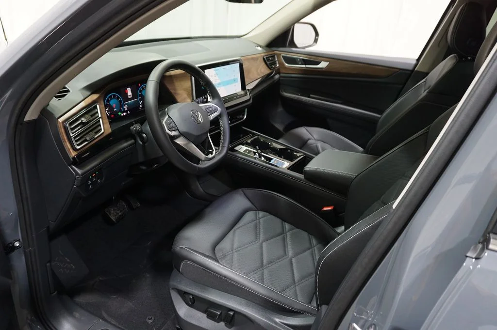 New 2026 Gray Volkswagen 2.0T SE w/Technology image 9