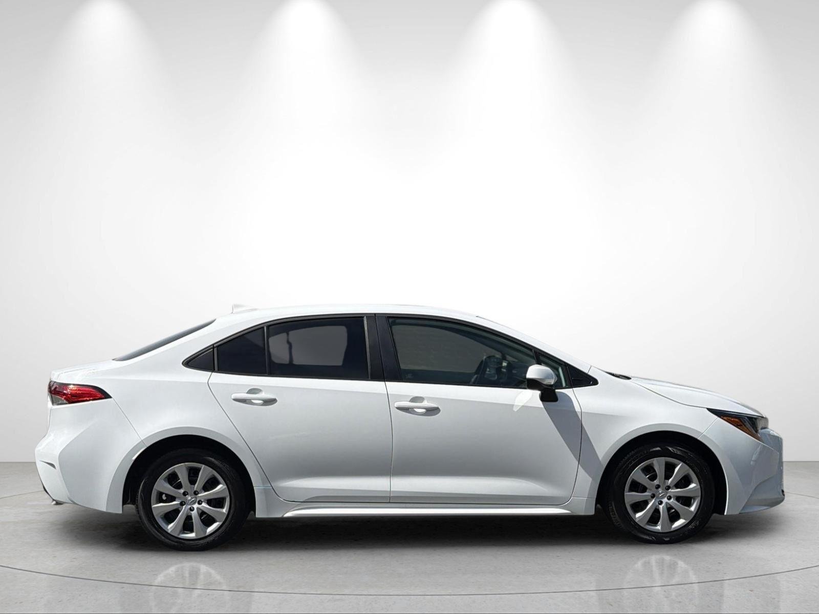 Used 2023 Ice Cap Toyota LE image 6
