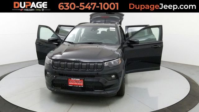 Used 2022 Black Jeep Latitude image 10
