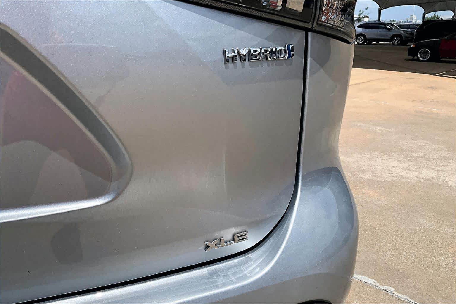 Used 2021 Celestial Silver Metallic Toyota Hybrid XLE image 31