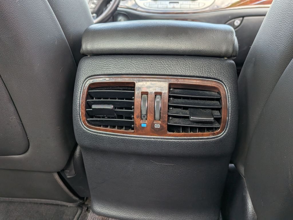 Used 2010 Gray Hyundai 3.8 image 26