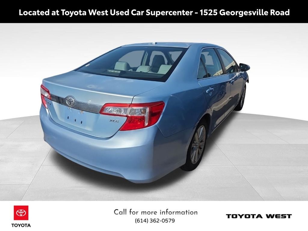 Used 2012 Blue Toyota XLE image 8