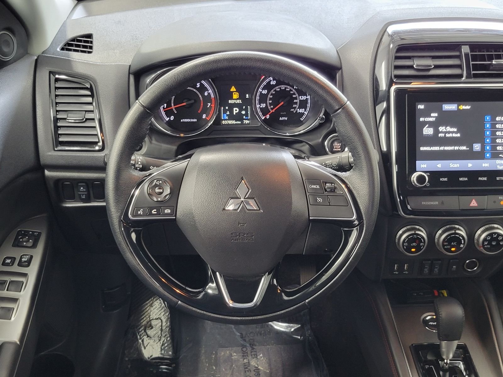Used 2024 Silver Mitsubishi 2.0 SE image 26