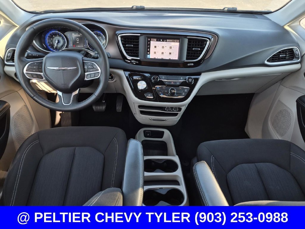 2023 Chrysler Voyager LX - Photo 39