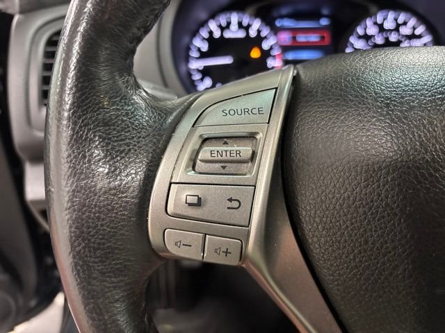 Used 2014 Blue Nissan 2.5 SL image 17