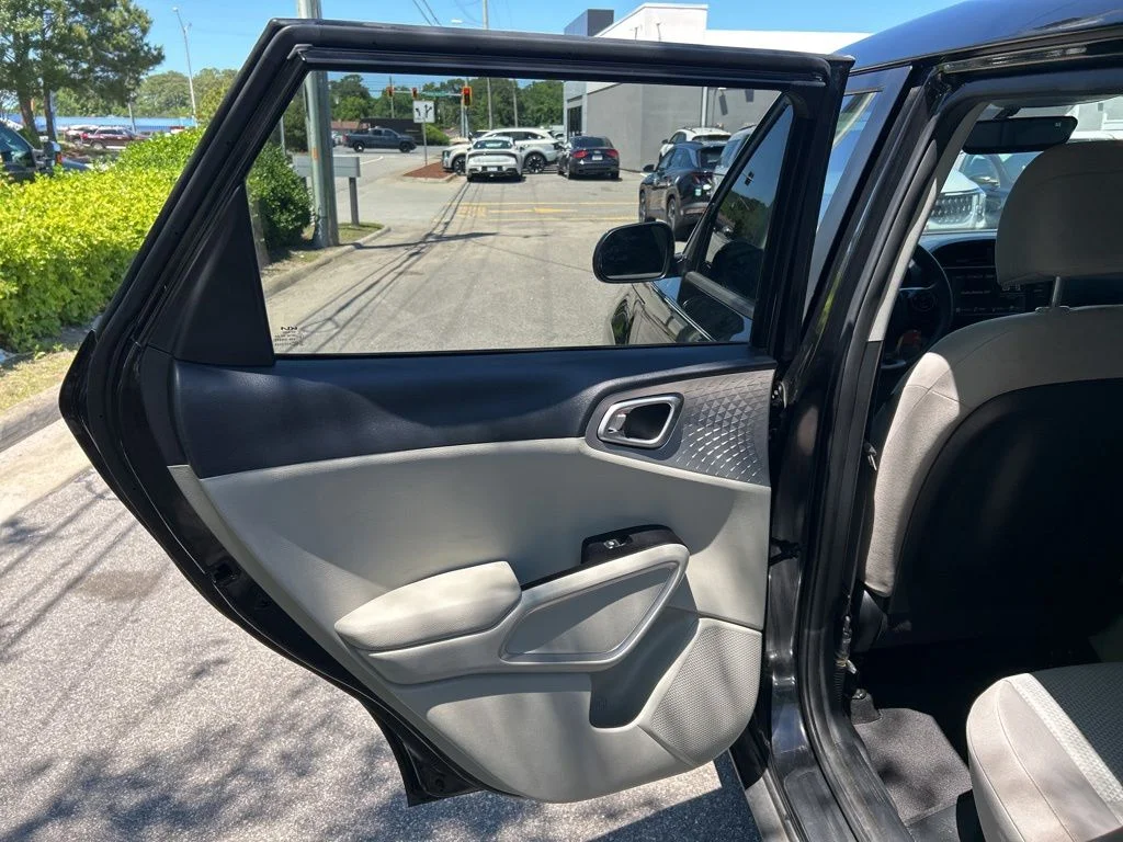 Used 2022 Black Kia LX image 16