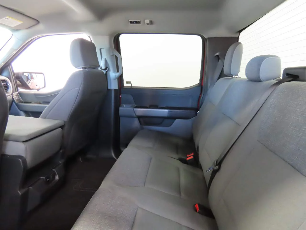 Used 2024 Rapid Red Metallic Tinted Clearcoat Ford XLT Crew Cab image 17