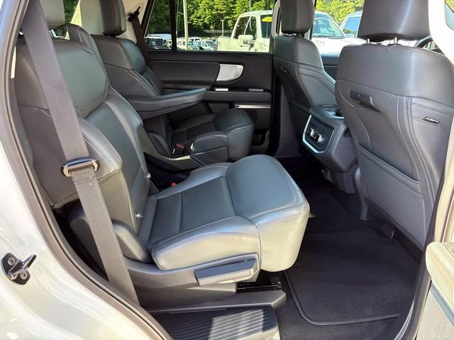 Used 2025 White Ford Active image 21