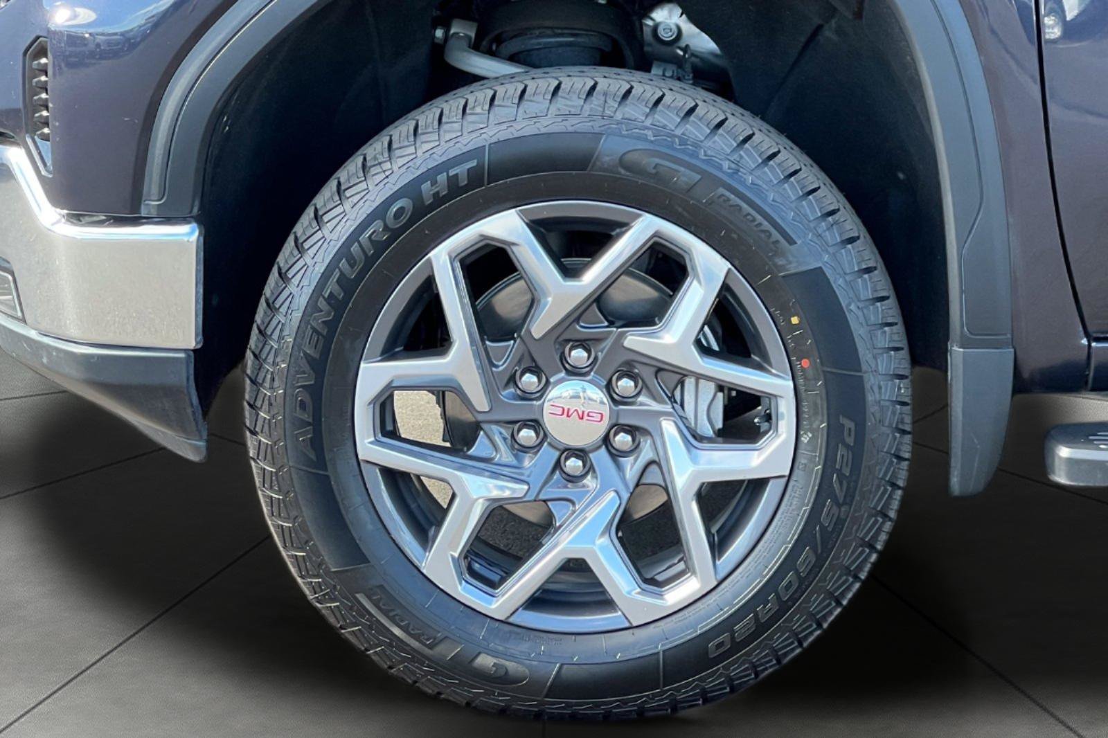 Used 2023 Silver GMC SLT image 31