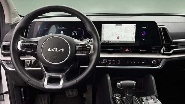 Used 2025 White Kia EX image 10