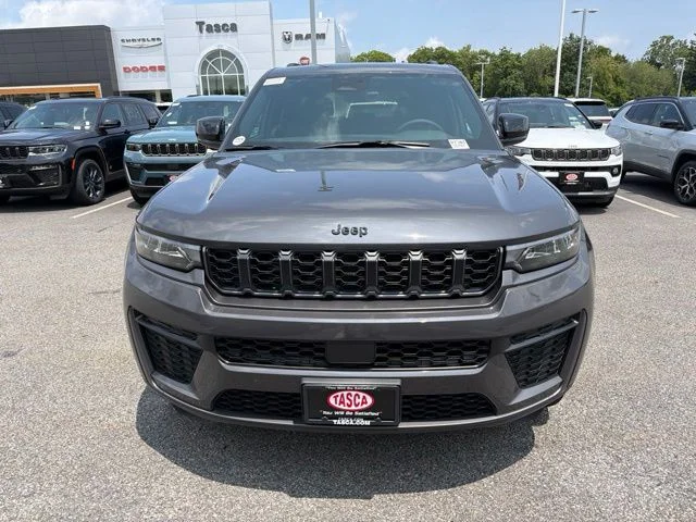 New 2026 Gray Jeep Altitude image 2
